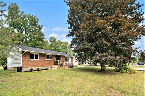 934 Galaxie Ave, Navan, ON, K4B1M5 | Card Image