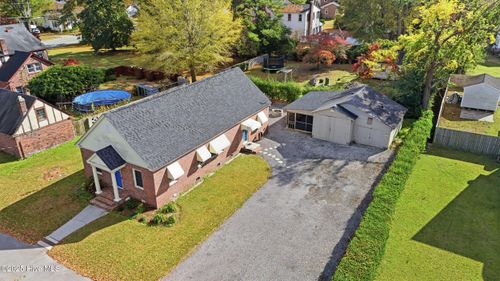 102 W Maple St, Gatesville, NC, 27938-9510 | Card Image