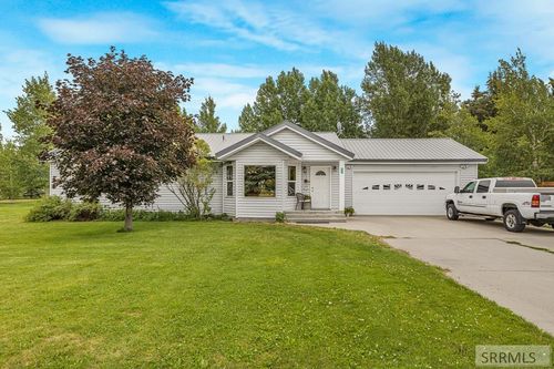 680 N 2780 E, Saint Anthony, ID, 83445-5528 | Card Image