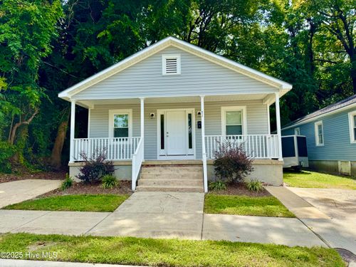 411 W 3rd St, Greenville, NC, 27834-1921 | Card Image