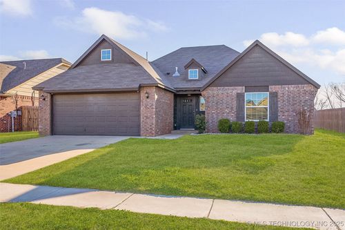 129 Dp Newman Cir, Kiefer, OK, 74041-3007 | Card Image