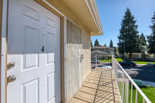 apt-4-459 W Alamos Ave, Clovis, CA, 93612-3513 | Card Image