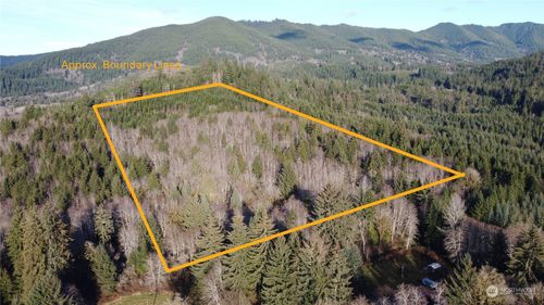 999 Grant Road, Beaver, WA, 98305 | Card Image