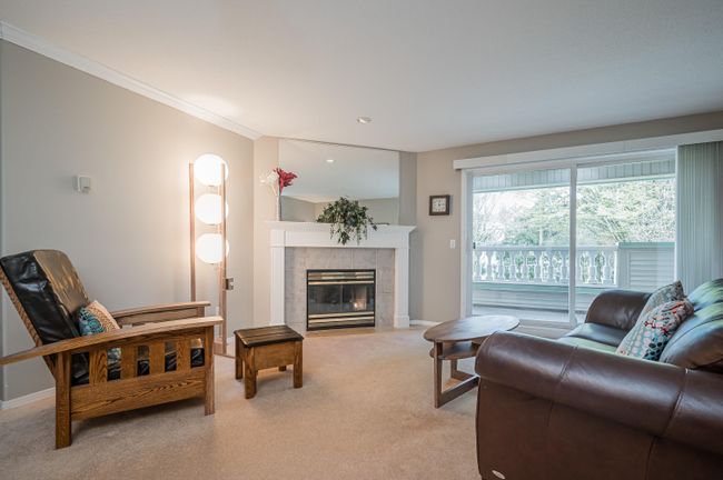 150 - 13888 70 Avenue, Townhouse with 2 bedrooms, 2 bathrooms and 4 parking in Surrey BC | Image 4