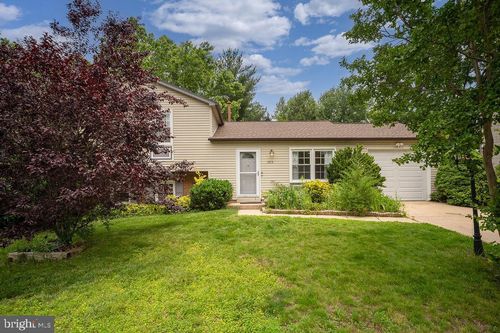 14516 Awbrey Patent Dr, CENTREVILLE, VA, 20120-2844 | Card Image