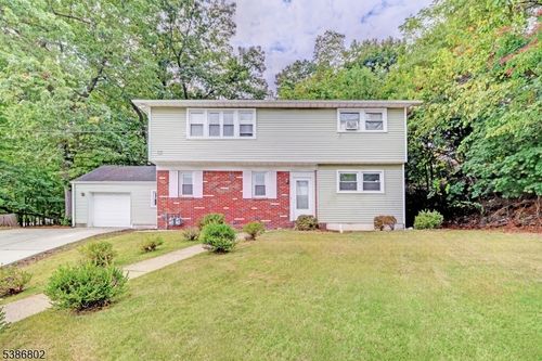 123 Tilt St, Haledon, NJ, 07508-1369 | Card Image