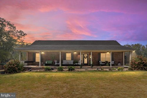 2050 Back Rd, Woodstock, VA, 22664-3342 | Card Image