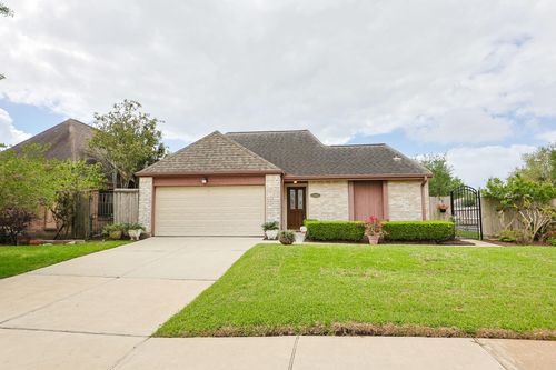 11835 Brook Meadows Ln, Meadows Place, TX, 77477-1734 | Card Image
