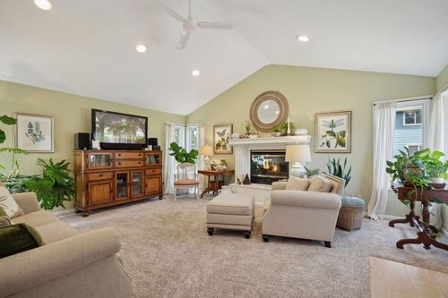 10 Western Ter, Golden Valley, MN, 55426-1340 | Card Image