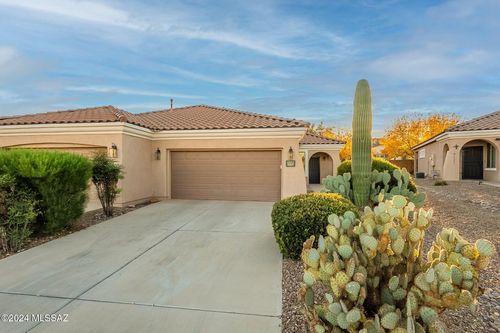695 W Calle Media Luz, Sahuarita, AZ, 85629-8557 | Card Image