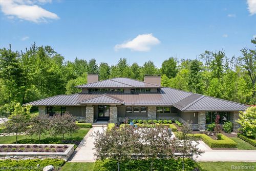 22635 Evergreen Ct, Novi, MI, 48374-3333 | Card Image