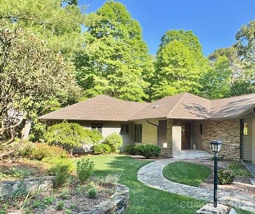 100 Elmridge Dr, Flat Rock, NC, 28731-8525 | Card Image