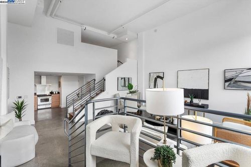 g2-226 226 2nd St, Oakland, CA, 94607 | Card Image