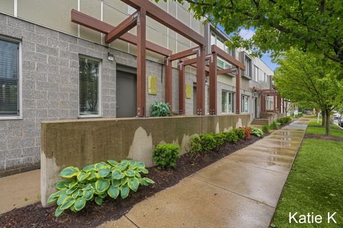 612a-600 Douglas St Nw, Grand Rapids, MI, 49504-5701 | Card Image