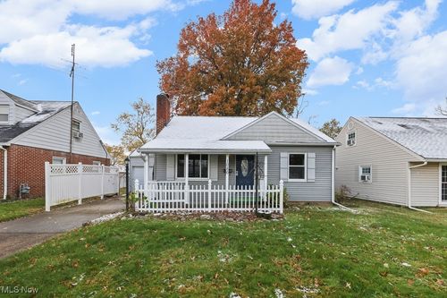 1086 Roseland Rd, Alliance, OH, 44601-3870 | Card Image