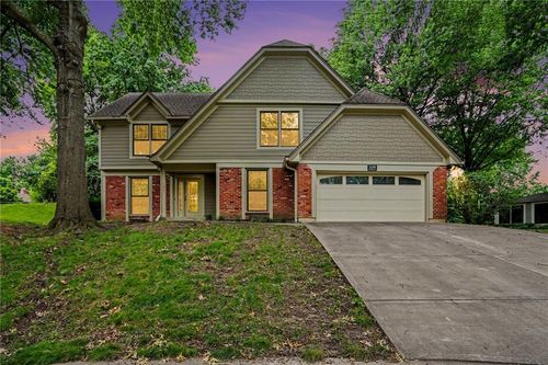 109 Nw 44th St, Kansas City, MO, 64116-1542 | Card Image
