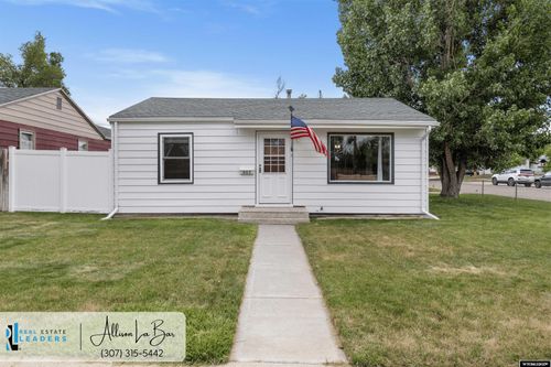 903 E 12th St, Casper, WY, 82601-3825 | Card Image