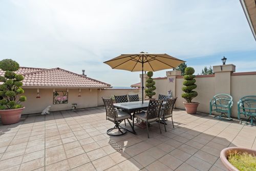 302-3176 Plateau Blvd, Coquitlam, BC, V3E3J2 | Card Image