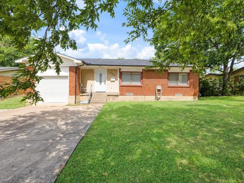 706 N Carrier Parkway, Grand Prairie, TX, 75050 | Card Image