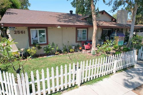 2561 E Ward Ter, Anaheim, CA, 92806-3143 | Card Image