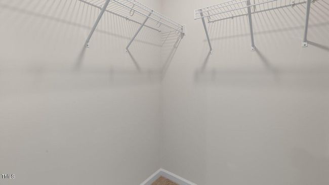 Closet | Image 20