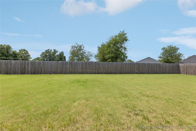 13936 S Ironwood Pl, House other with 3 bedrooms, 2 bathrooms and null parking in Glenpool OK | Image 24
