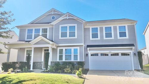 9419 Silverdale Ln, Charlotte, NC, 28269-3472 | Card Image