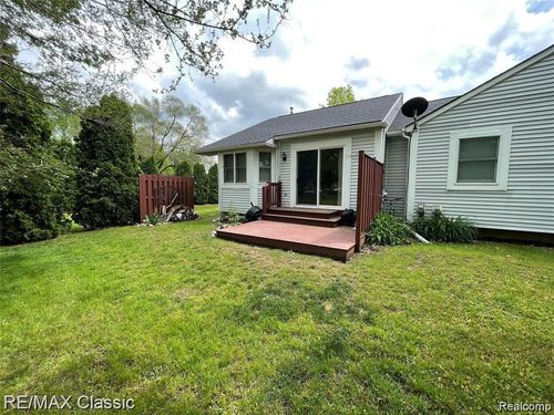 2191 Milford Rd, Highland, MI, 48357-3817 | Card Image