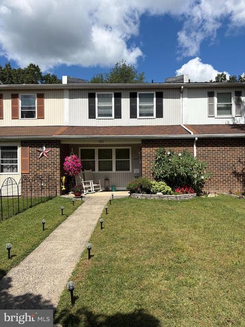 283 Johnson Ln, QUAKERTOWN, PA, 18951-2737 | Card Image