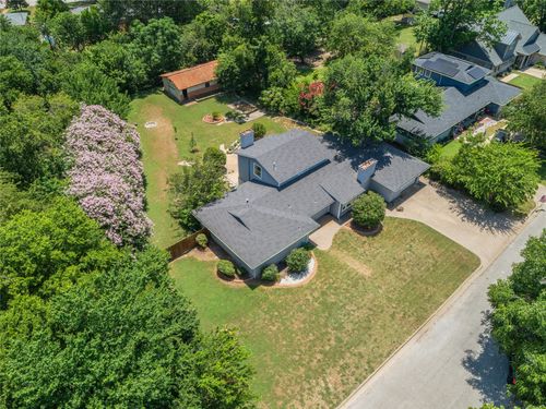 7064 Brooks Ave, Richland Hills, TX, 76118-5707 | Card Image