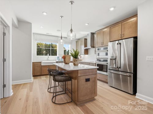 1343 Sandstar Ln, Charlotte, NC, 28226-3377 | Card Image