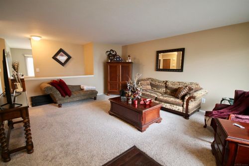 342 Fairgrove St, Romeo, MI, 48065-4742 | Card Image