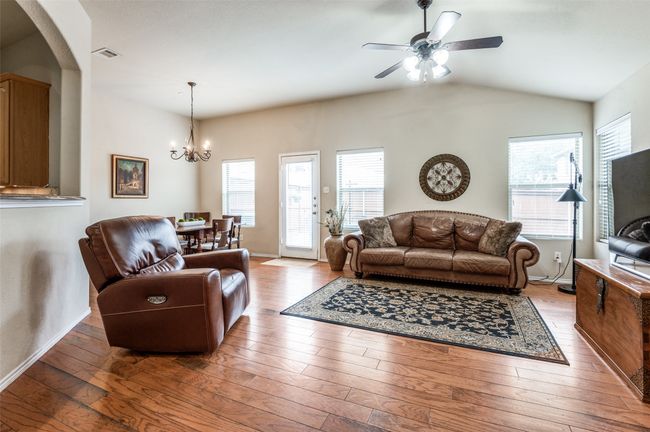 1138 Sophia St, Townhouse with 3 bedrooms, 3 bathrooms and null parking in Allen TX | Image 6