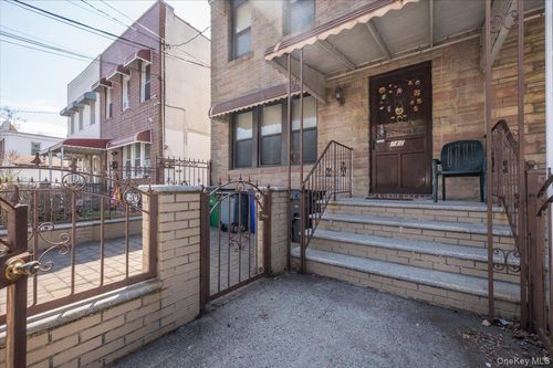 717 Calhoun Ave, Bronx, NY, 10465-2402 | Card Image