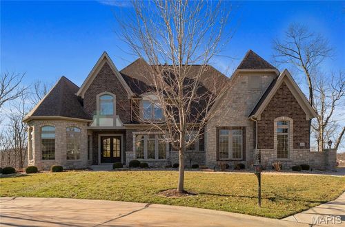 1401 Fox Hill Farms Ct, Chesterfield, MO, 63005-4646 | Card Image