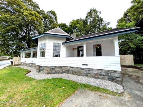 4 Palmer Ave, Corinth, NY, 12822-1122 | Card Image