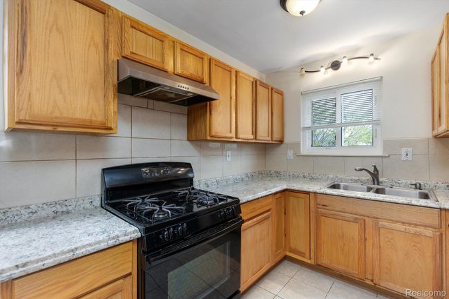 31209 Blair Dr, House other with 3 bedrooms, 2 bathrooms and null parking in Warren MI | Image 5