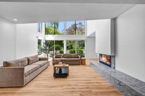 2606 Caminito Tom Morris, La Jolla, CA, 92037-5831 | Card Image