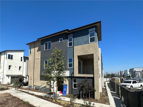 322 Tank, Irvine, CA, 92618-1462 | Card Image