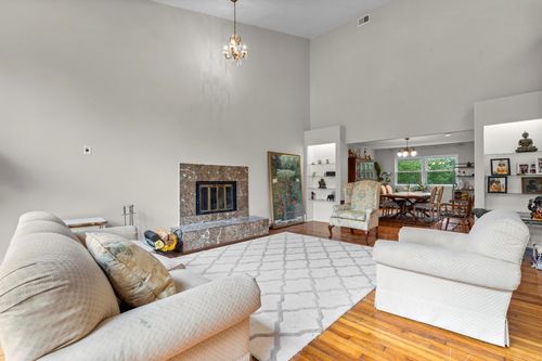 513 Bedford Rd, Armonk, NY, 10504-2509 | Card Image