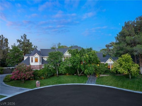 3001 Astoria Pines Cir, Las Vegas, NV, 89107-3224 | Card Image