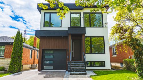 18 Bellman Ave, Etobicoke, ON, M8W4A3 | Card Image