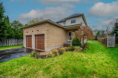 20 Hunt St, Ayr, ON, N0B1E0 | Card Image