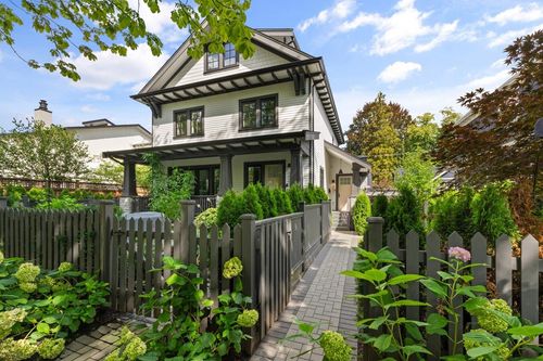 231 15th Ave W, Vancouver, BC, V5Y1Y1 | Card Image