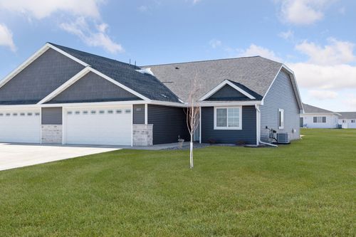 609 Field Point St, ROBERTS, WI, 54023-4100 | Card Image