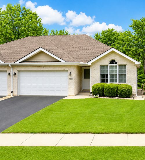231 Hillcrest Ln, Steger, IL, 60475-1590 | Card Image