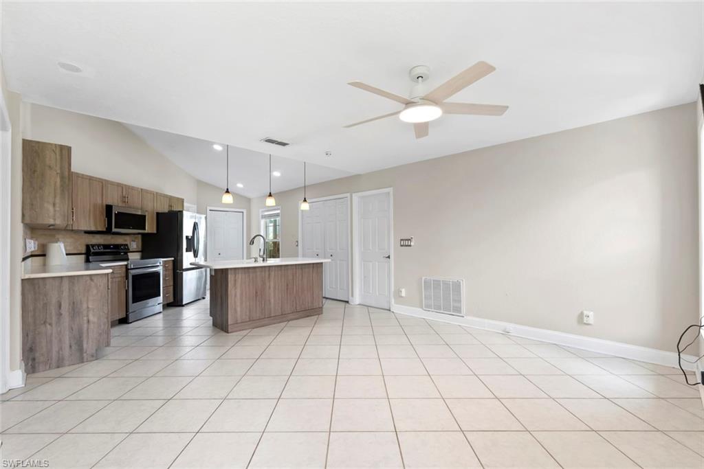 Residential in NAPLES 3