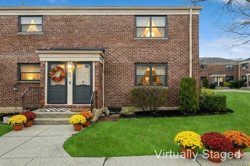 139b2-73-21 220th St, Oakland Gardens, NY, 11364-3037 | Card Image