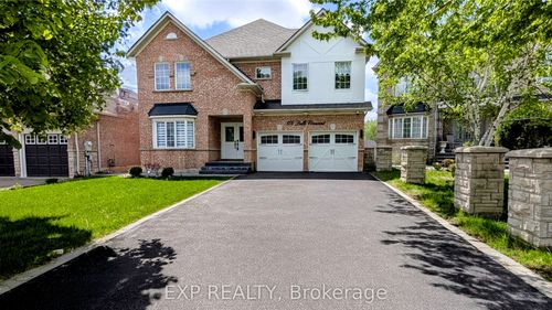 100 Dells Cres, Brampton, ON, L7A2X1 | Card Image