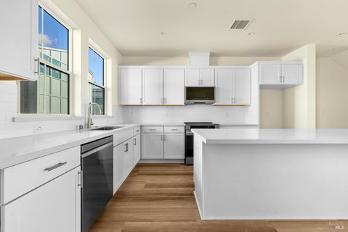 204 Wakeful Way, Rohnert Park, CA, 94928-4237 | Card Image